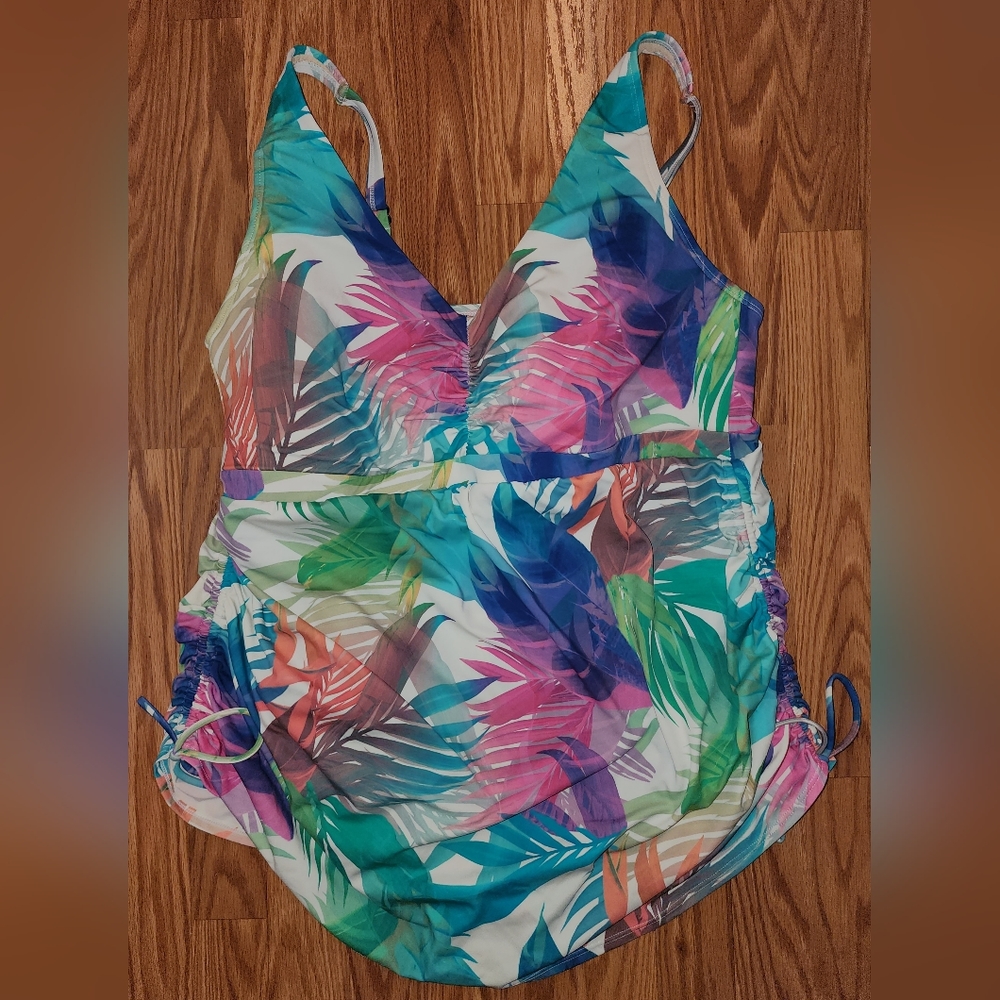 EUC Lane Bryant Cacique Floral Size 22 Swimsuit